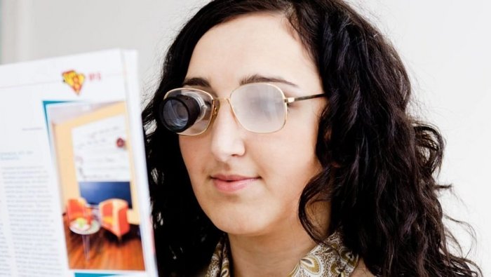 Einleitungsbild: Low Vision-Spezialist*in (FH)